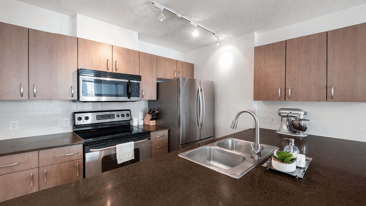 610 Granville Street #1403 - Photo 4 of 17
