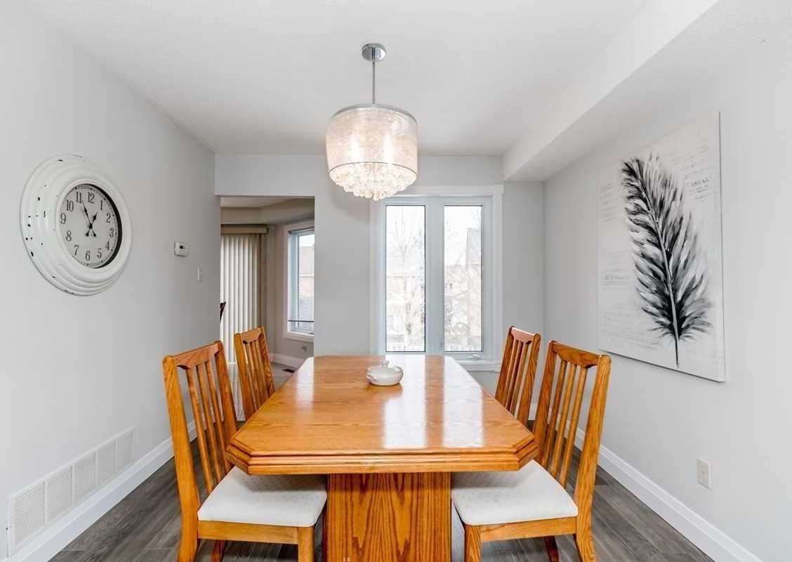 16 Brushwood Cres - Photo 3 of 20