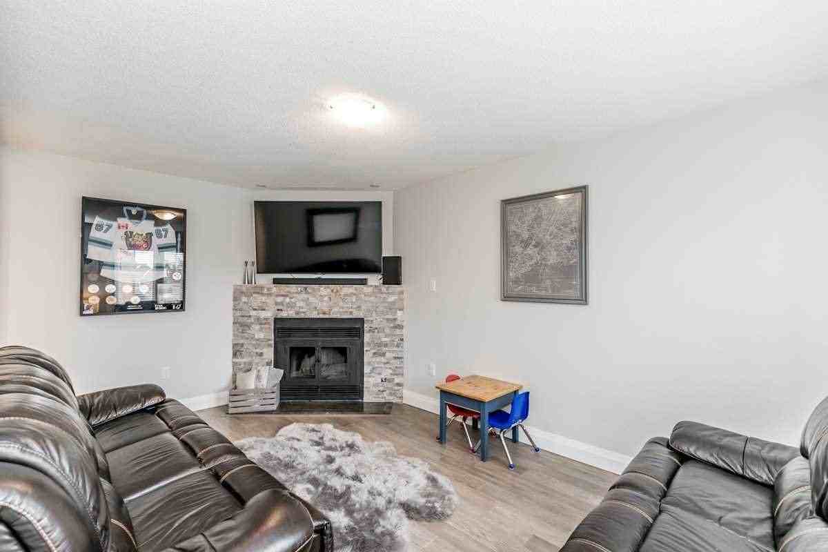 16 Brushwood Cres - Photo 7 of 20