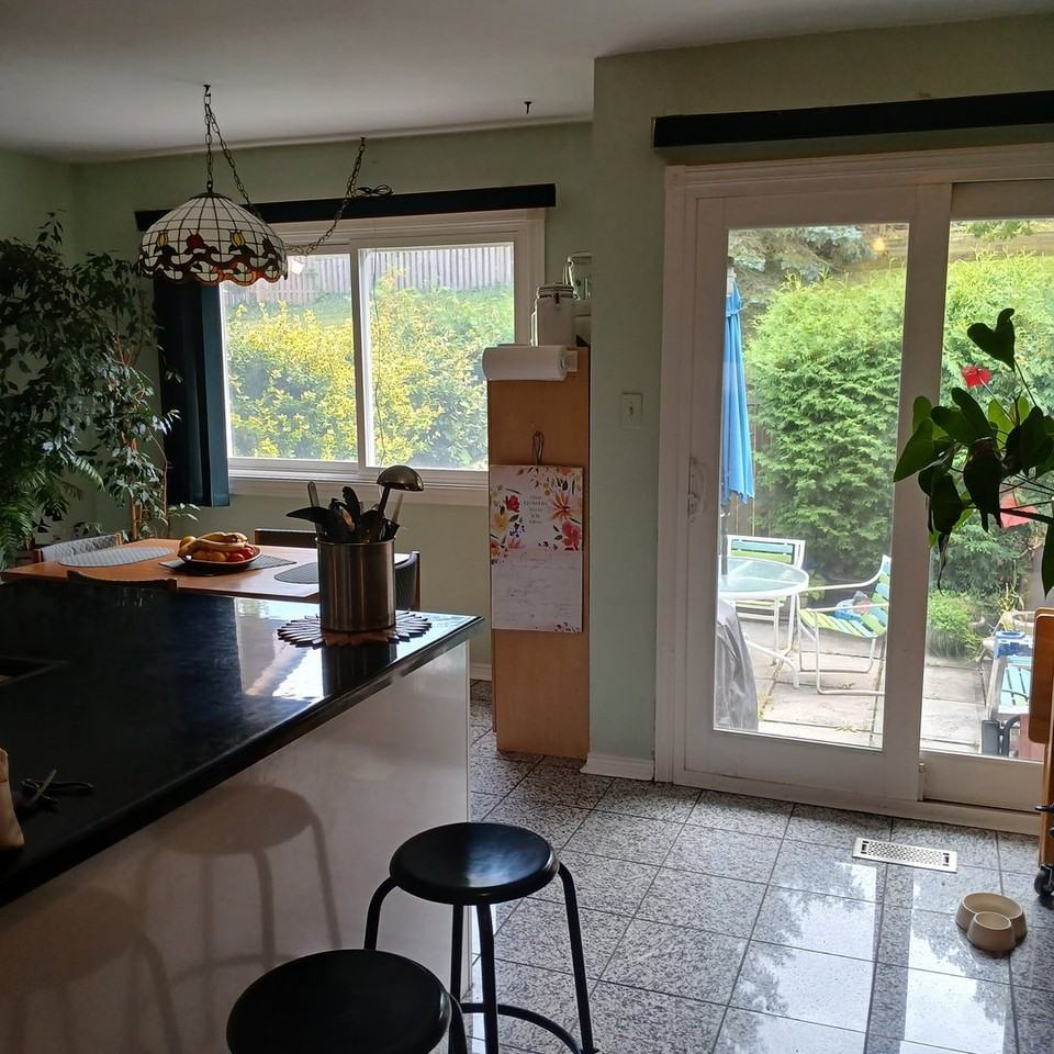 30 Moss Blvd - Photo 2 of 20