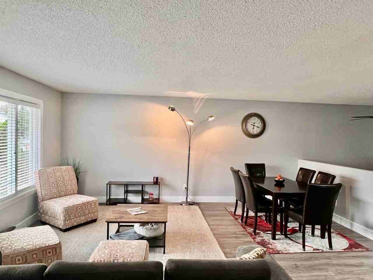 698 Balsam Rd - Photo 2 of 16