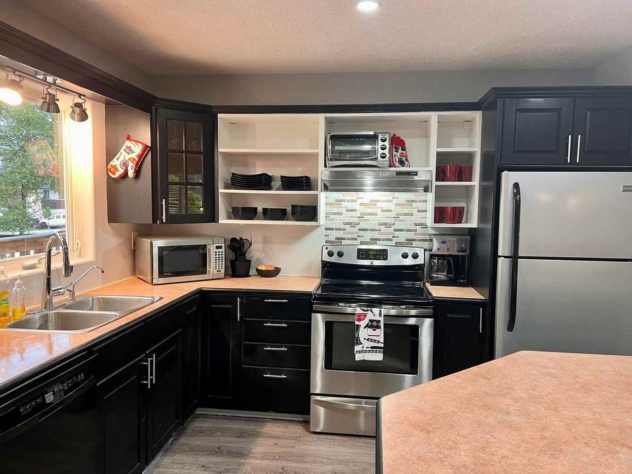 698 Balsam Rd - Photo 3 of 16