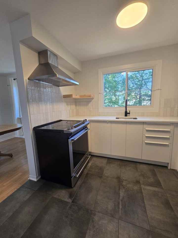 41 Dipper Cres - Photo 3 of 13