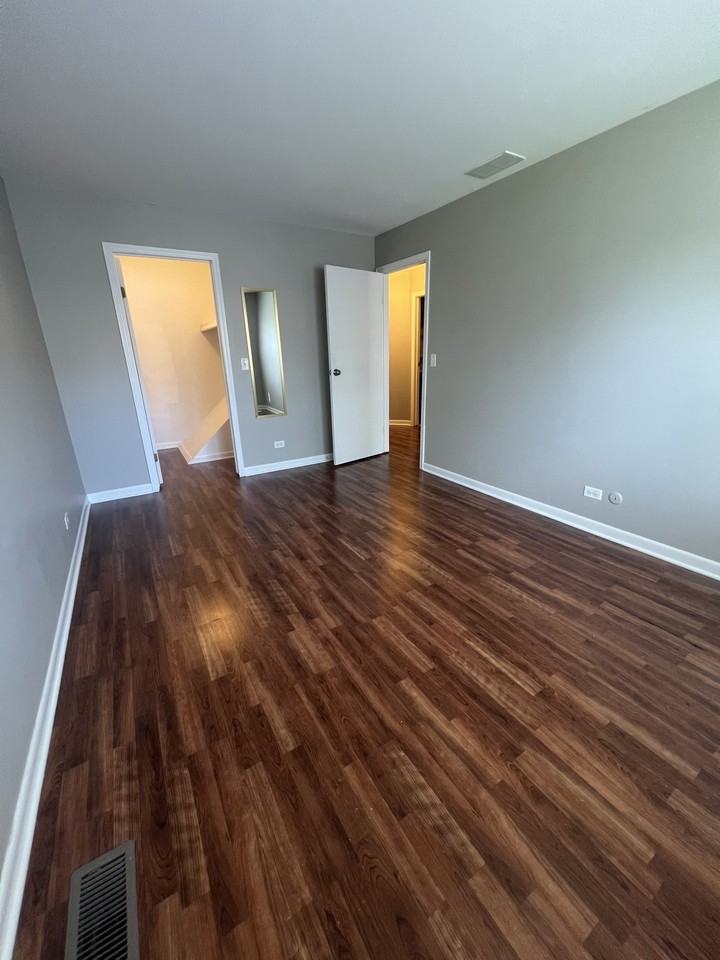 323 Meadow Court - Photo 7 of 11