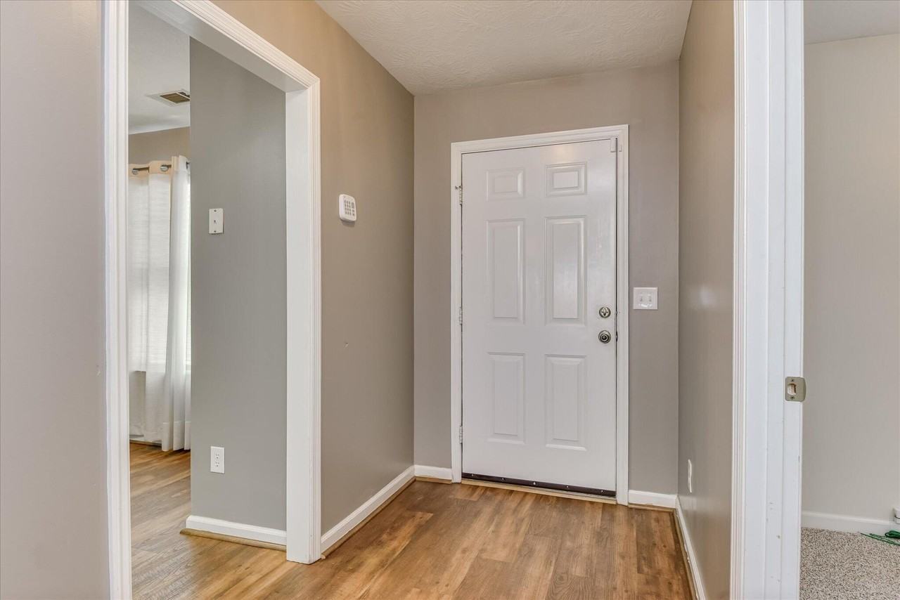 131 Bevington Dr - Photo 5 of 29