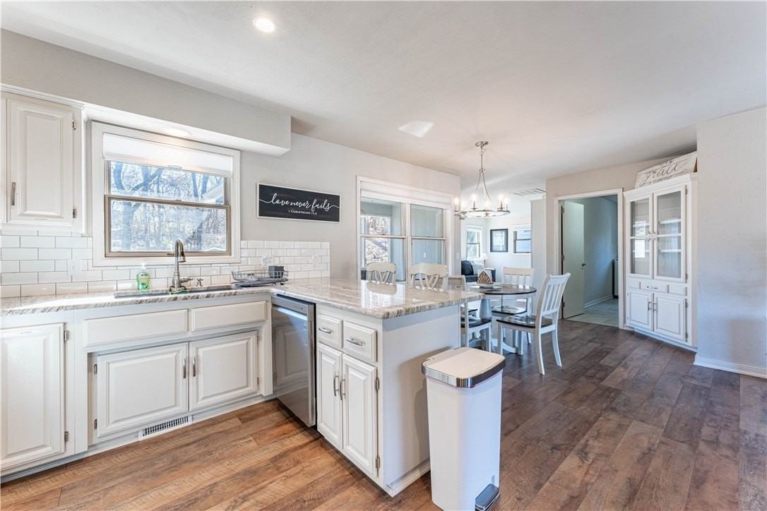 14 Everleigh Dr - Photo 4 of 14