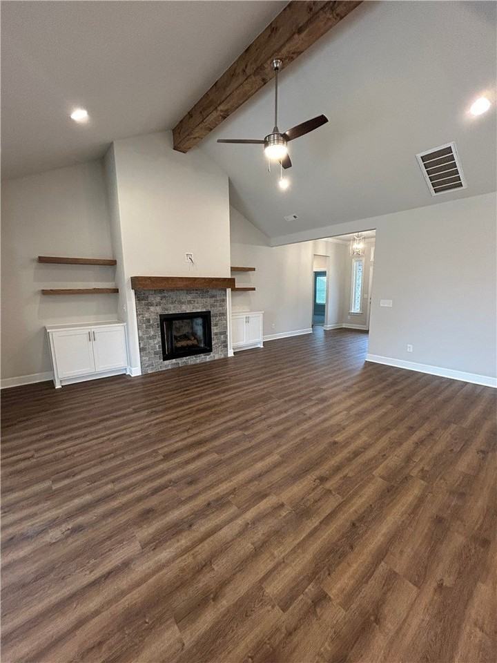 2400 Salmon St - Photo 3 of 24
