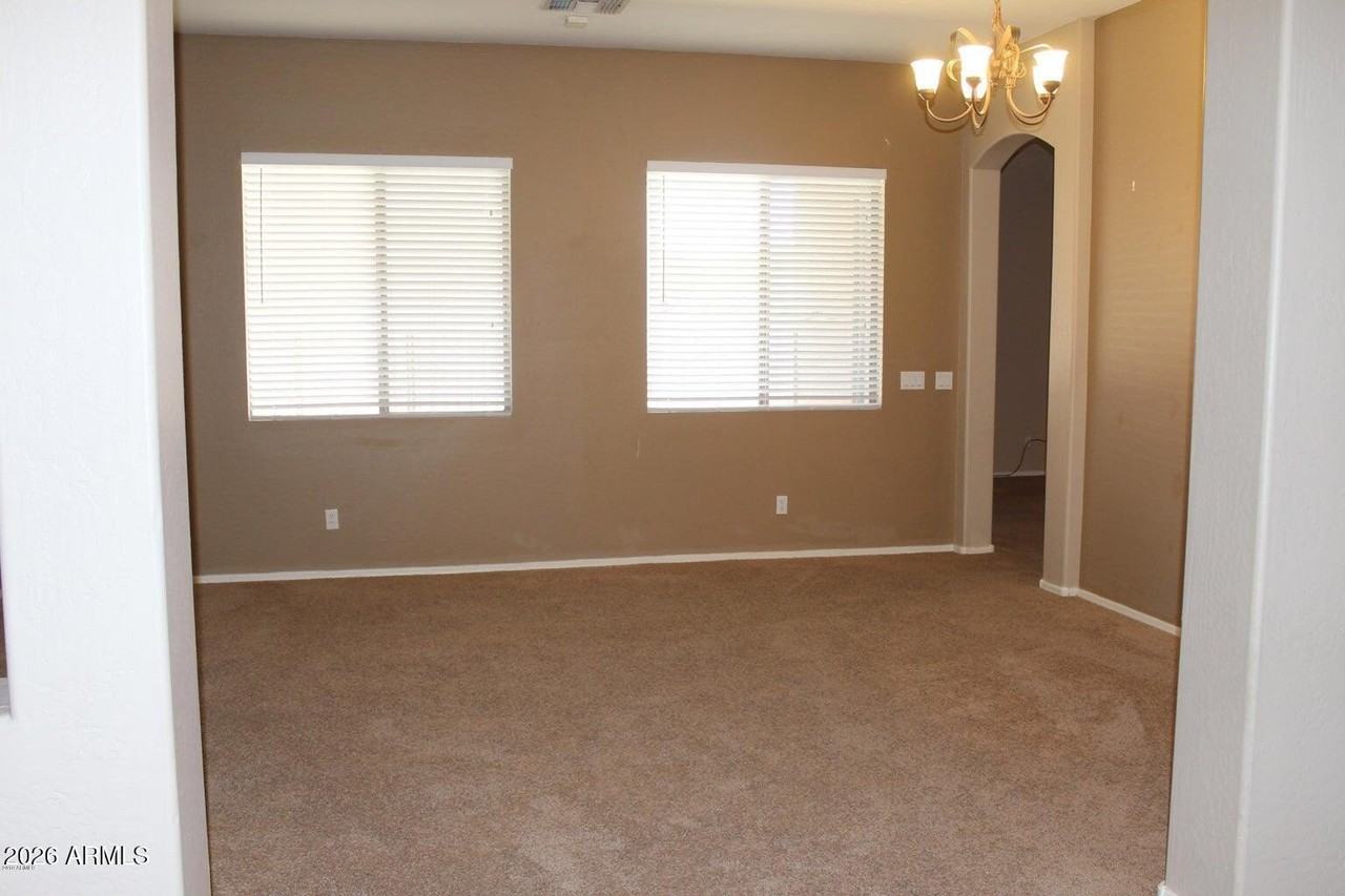 7461 W Lariat Ln - Photo 2 of 6