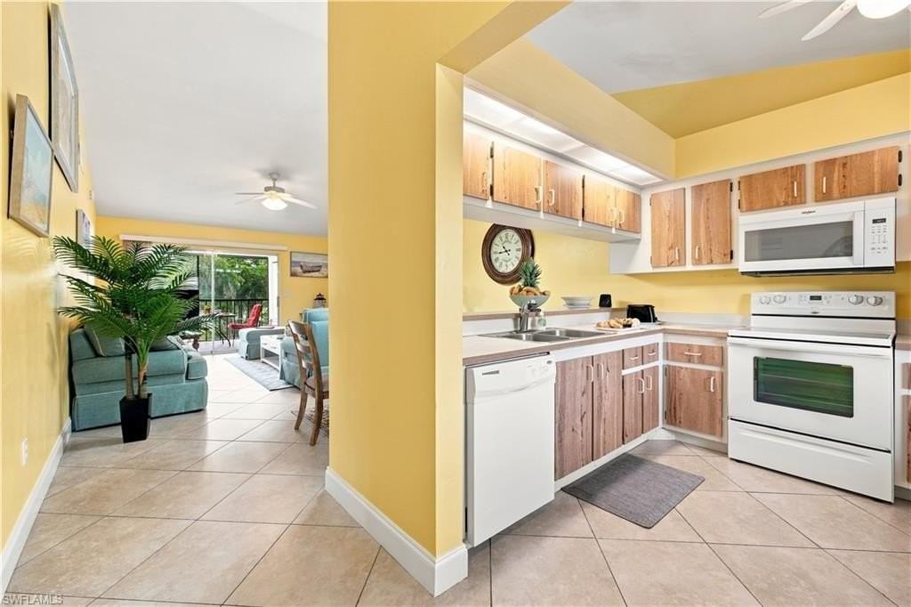 13090 Cross Creek Ct Apt 209 - Photo 3 of 29