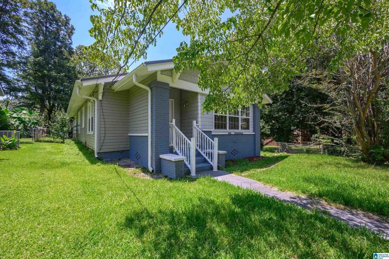 703 11th Ave - Photo 3 of 36