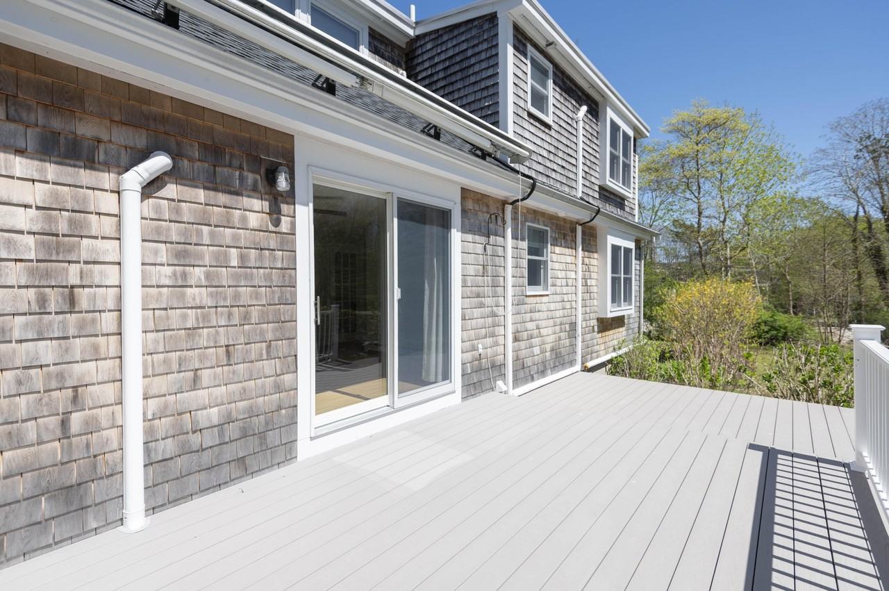 265 Woods Hole Rd - Photo 4 of 50