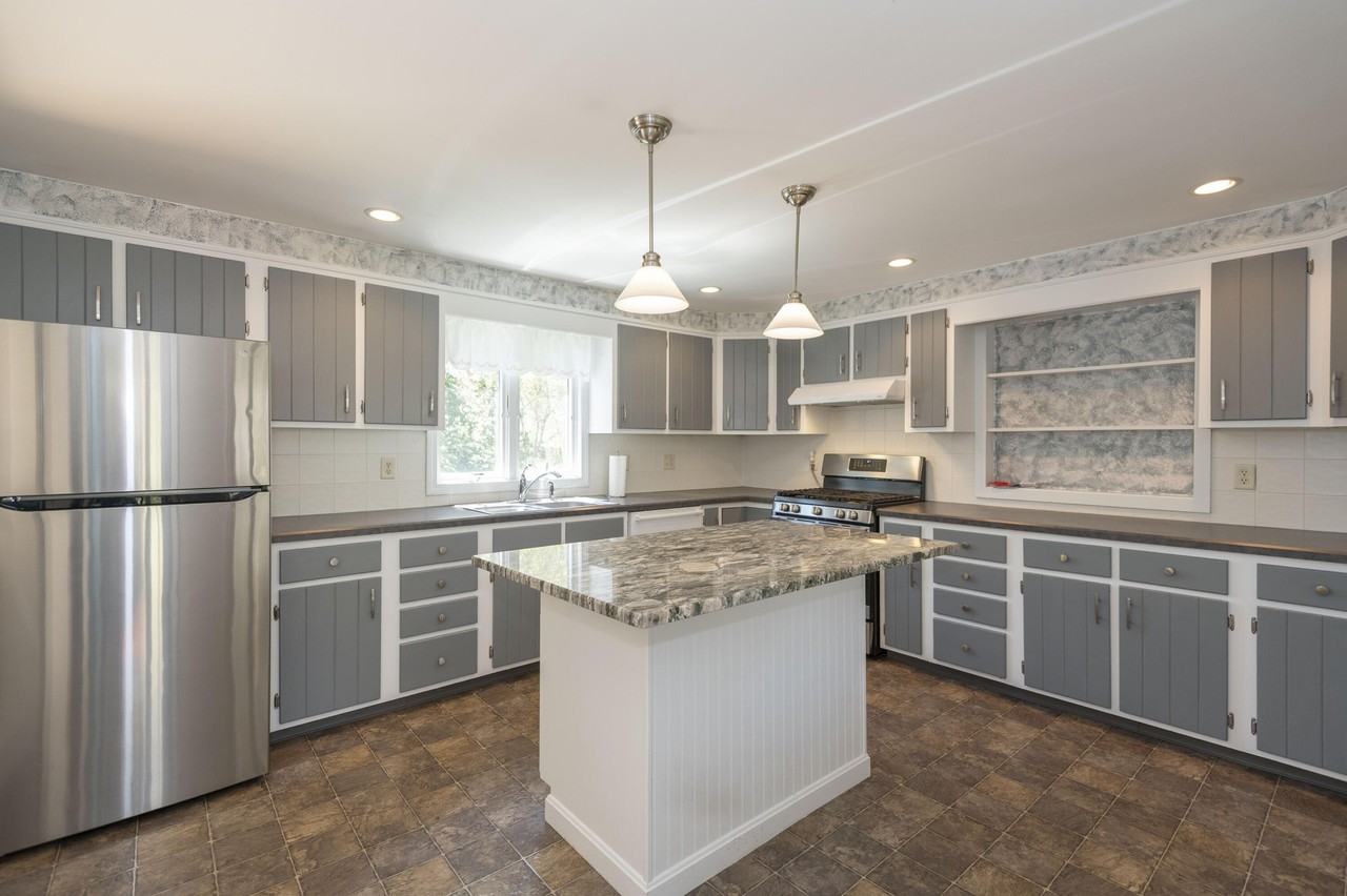 265 Woods Hole Rd - Photo 7 of 50