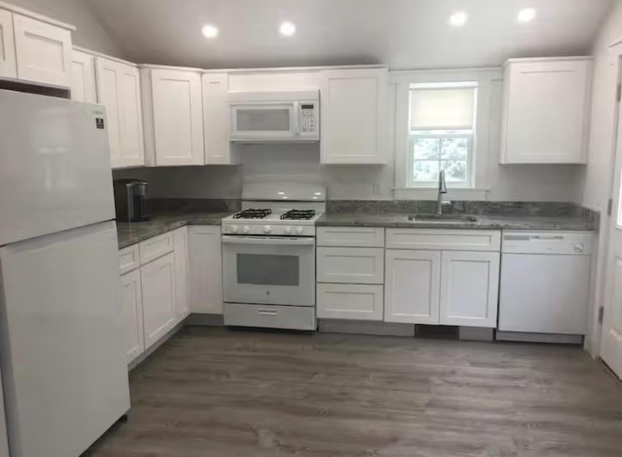 207 Telegraph Rd - Photo 2 of 19