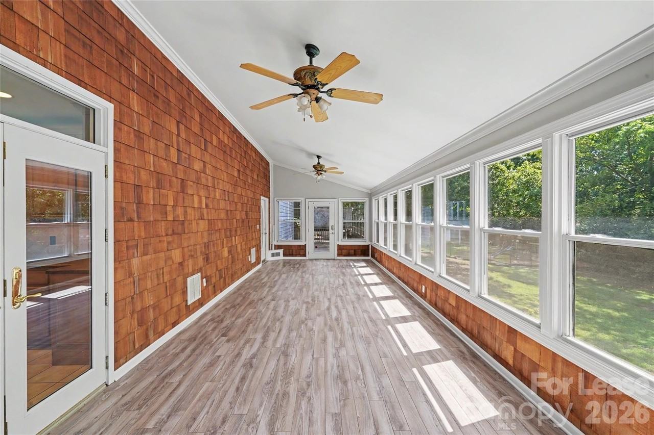 2545 Rea Rd - Photo 5 of 48