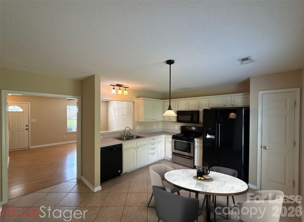 3402 Southern Ginger Dr - Photo 3 of 13