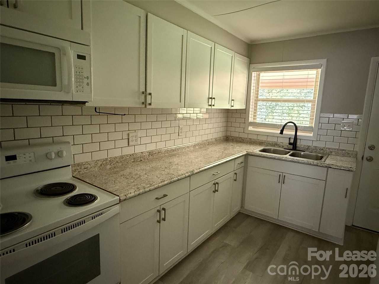1773 River Rd - Photo 4 of 10