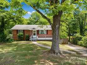 2143 Finchley Dr - Photo 1 of 1