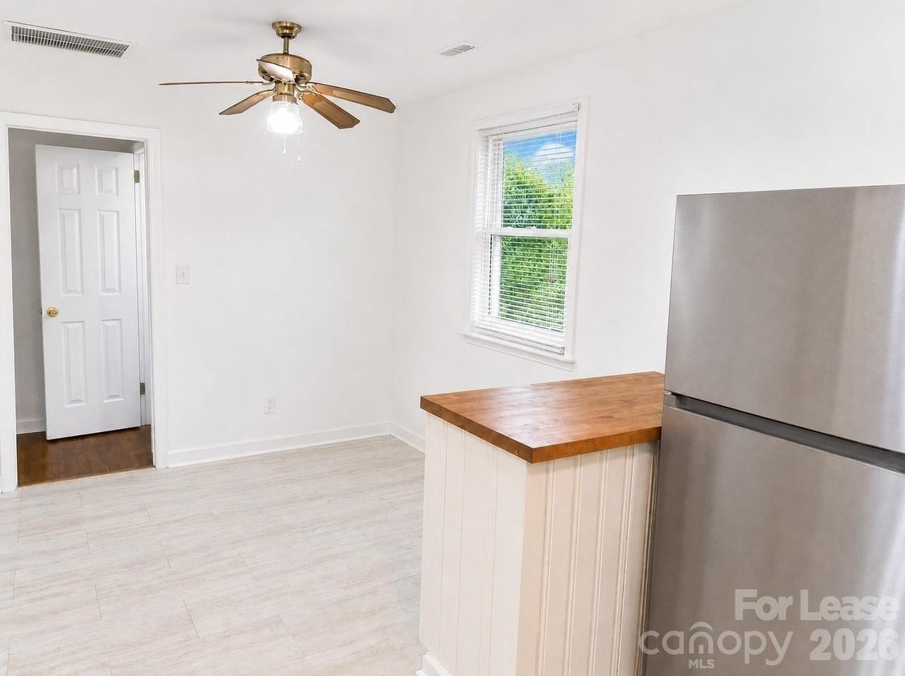 2143 Finchley Dr - Photo 3 of 14