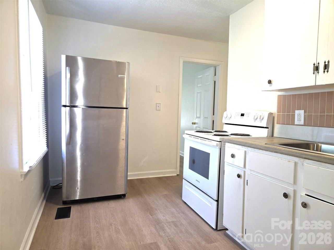 2831 Willow St #2 - Photo 2 of 9
