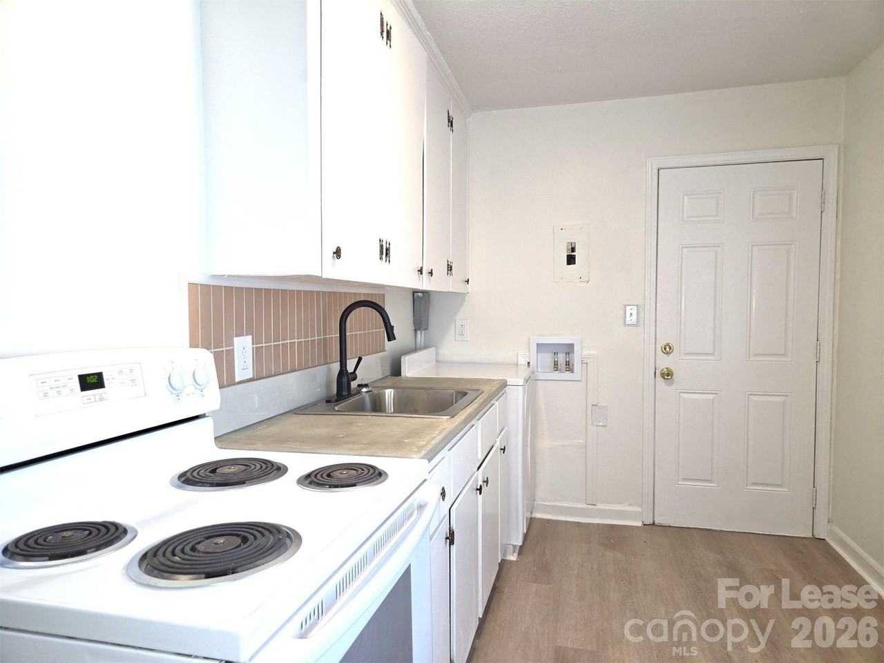 2831 Willow St #2 - Photo 5 of 9