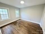 1615 Bancroft St - Photo 7 of 11