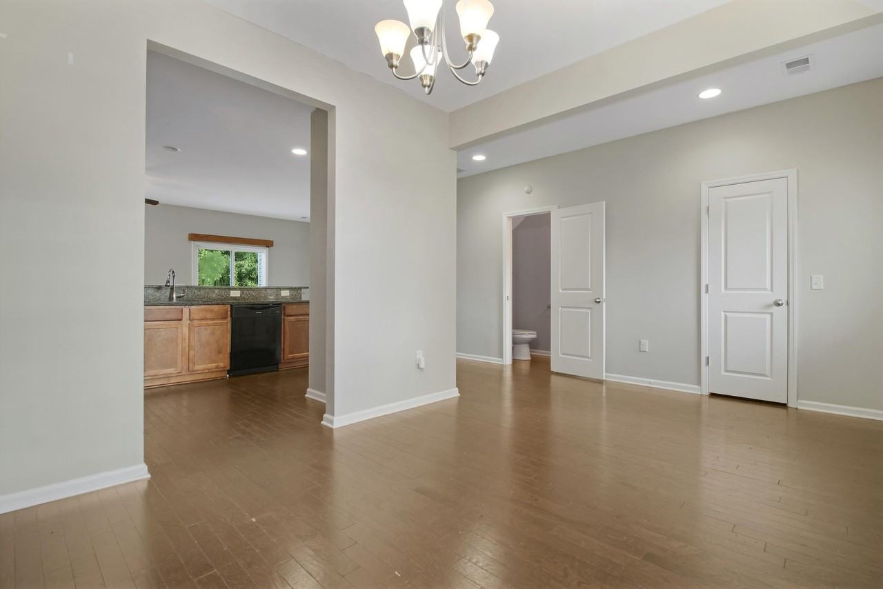 9073 Parlor Dr - Photo 7 of 28
