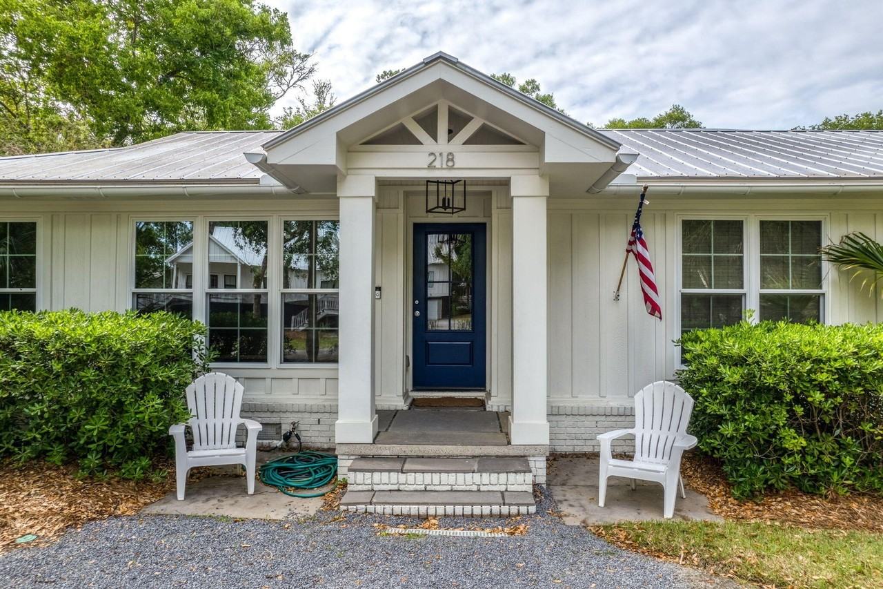 218 Forest Trl - Photo 2 of 42