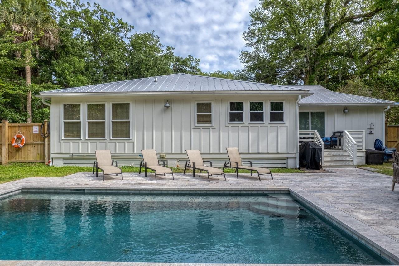 218 Forest Trl - Photo 4 of 42