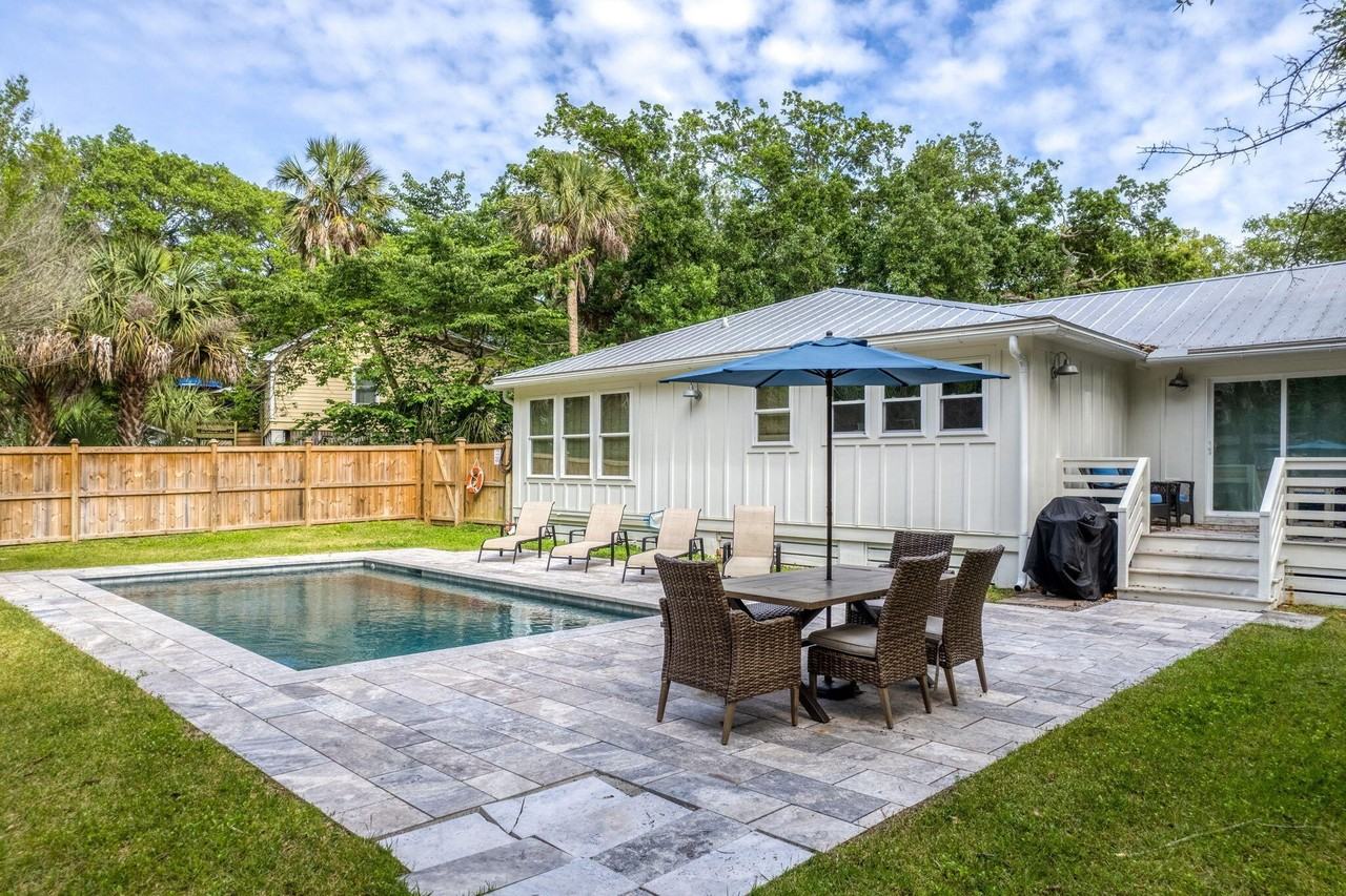 218 Forest Trl - Photo 6 of 42