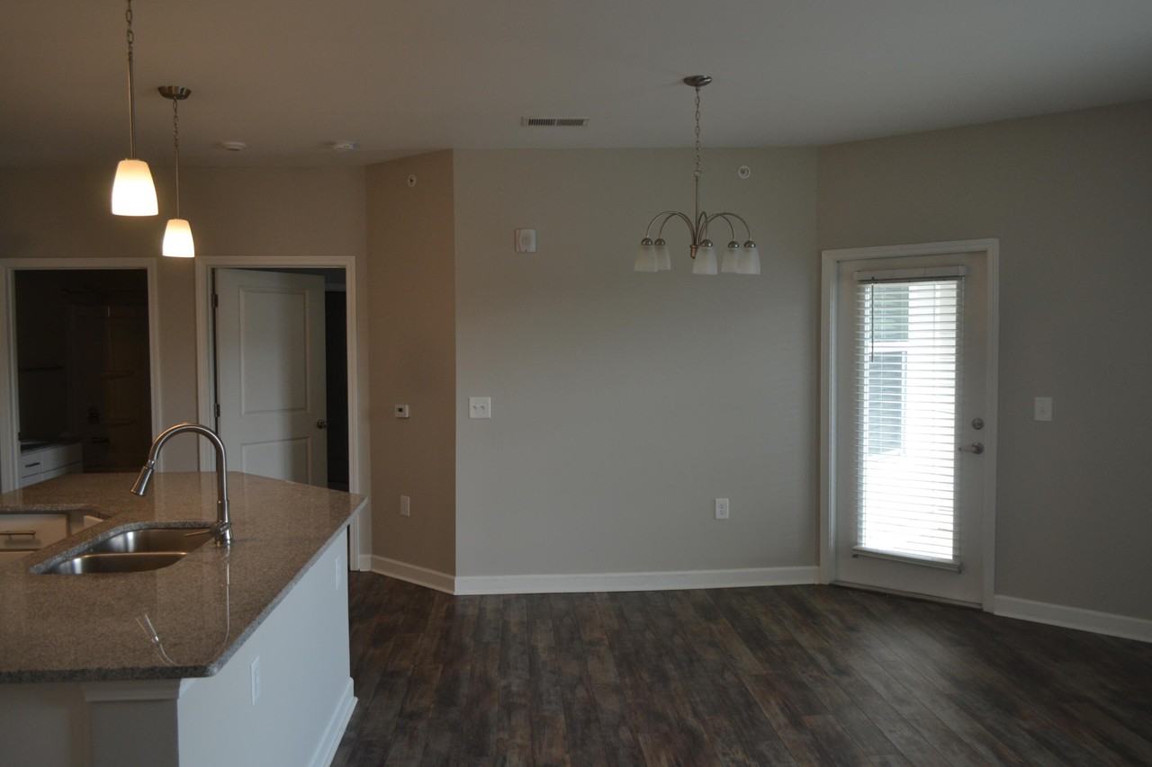 7406 Bowen Corner Ave - Photo 7 of 48