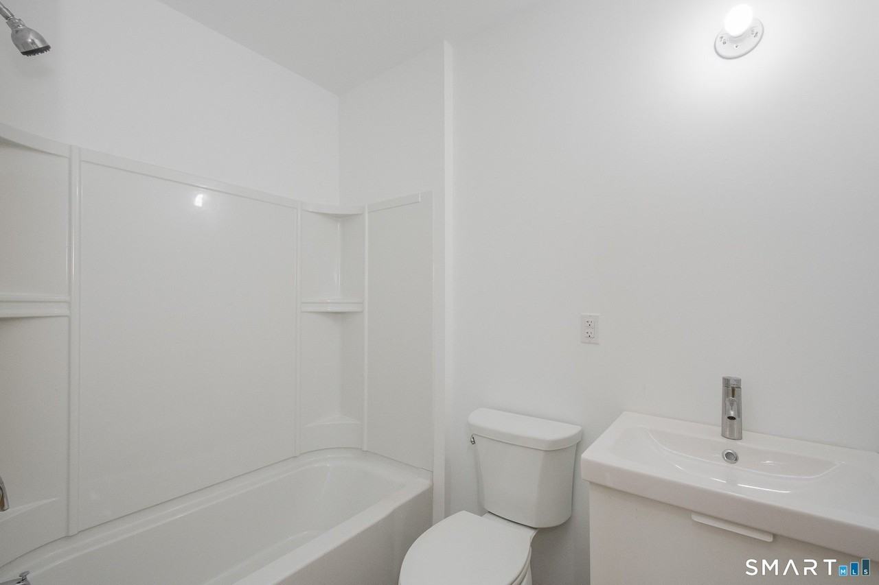 289 Asylum St #2W - Photo 5 of 6