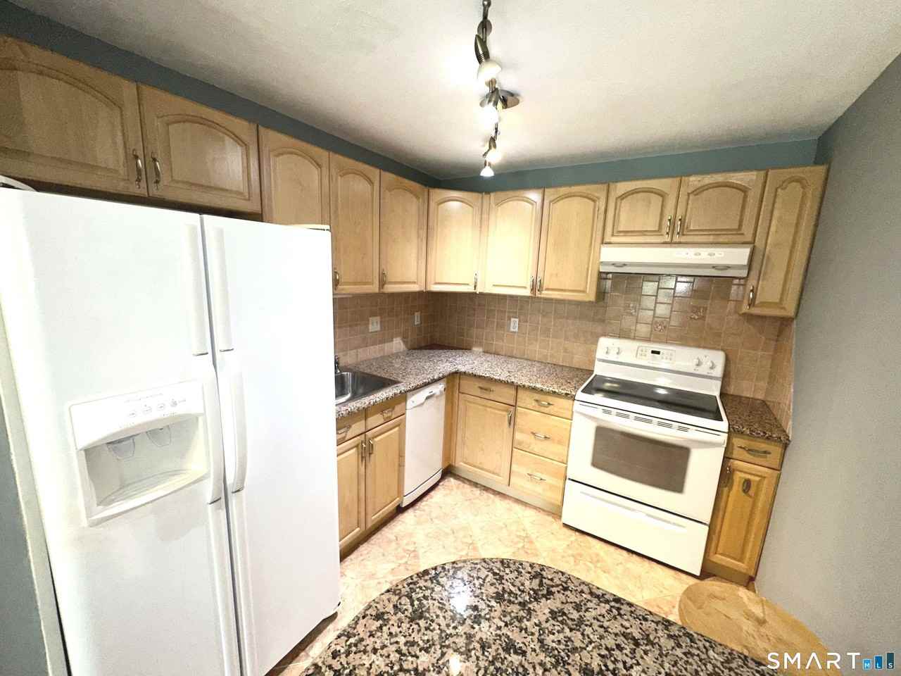 308 Meadowside Rd #209 - Photo 3 of 20