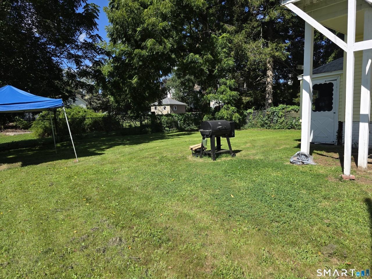 1921 Hawkins St - Photo 2 of 26