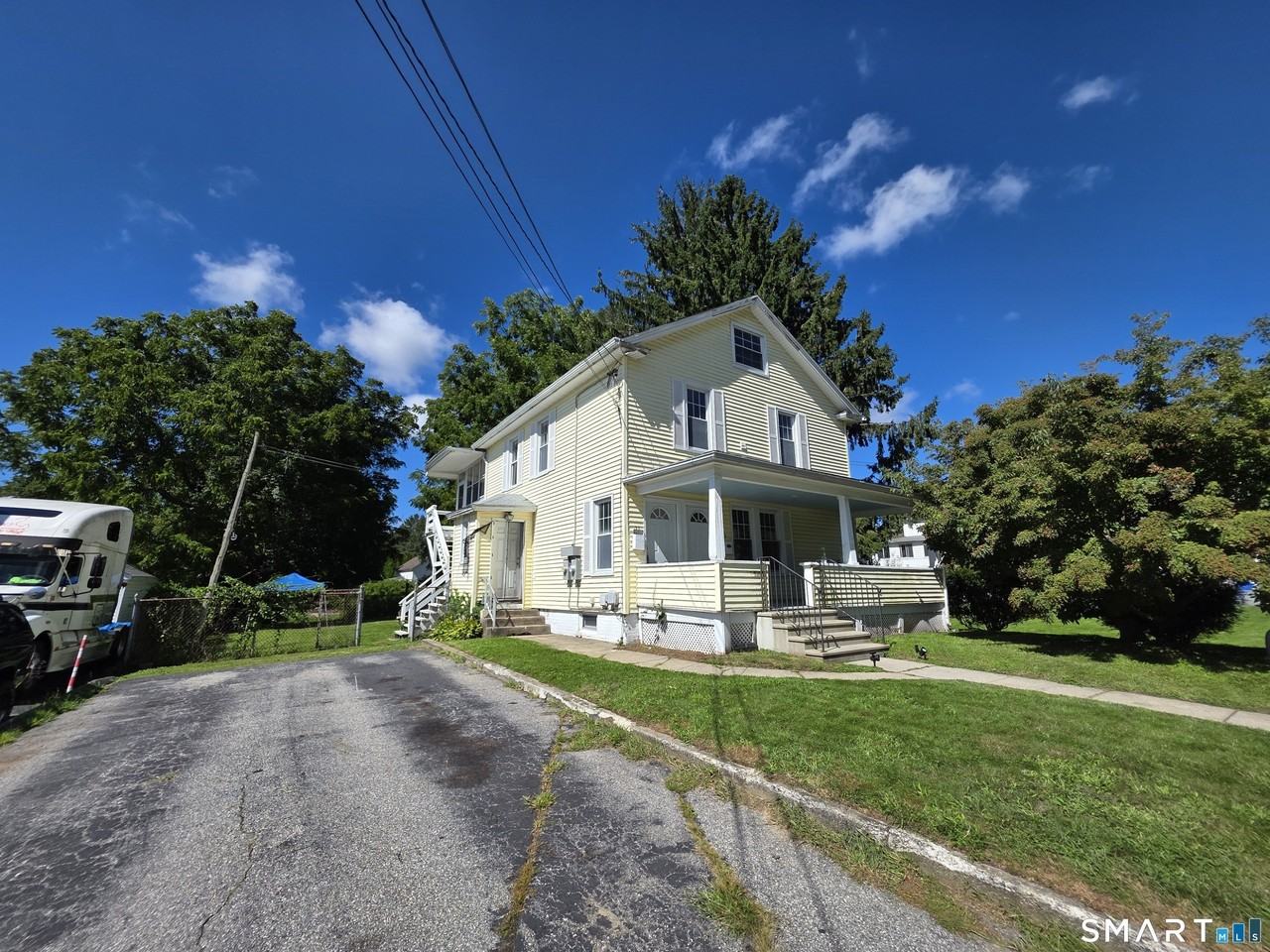 1921 Hawkins St - Photo 5 of 26