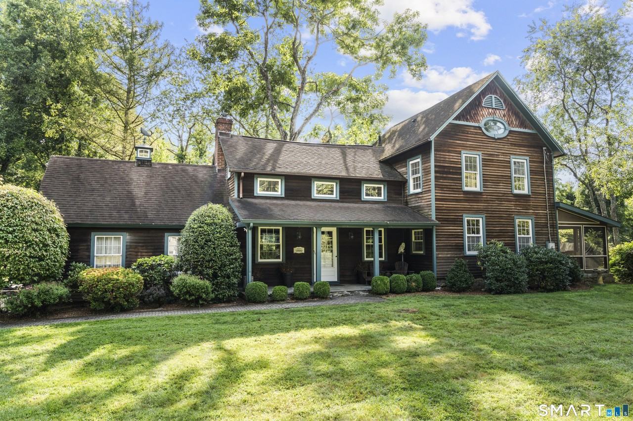 218 Grumman Ave