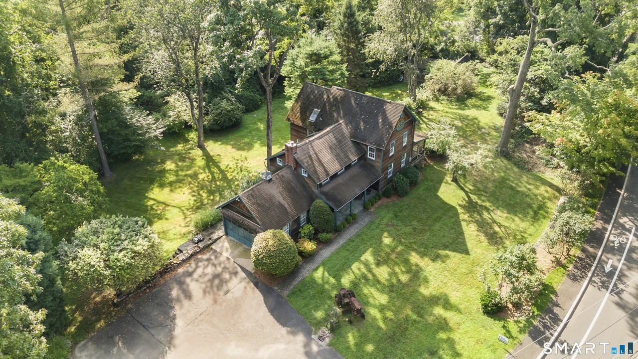 218 Grumman Ave - Photo 3 of 40