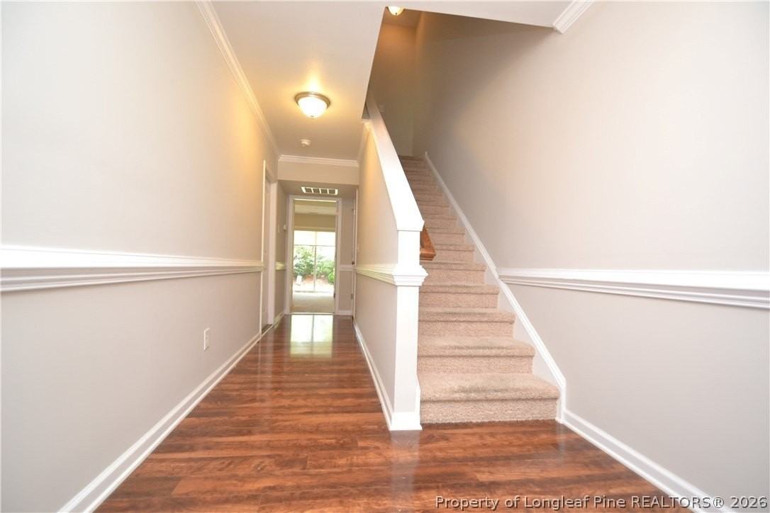 208 Irving Way - Photo 2 of 42