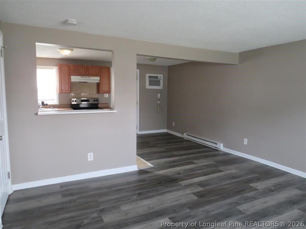 1947 King George Dr - Photo 2 of 8