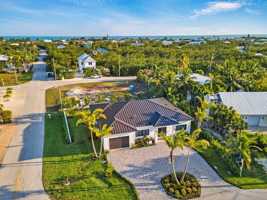 featured image of 129 N Indies Dr