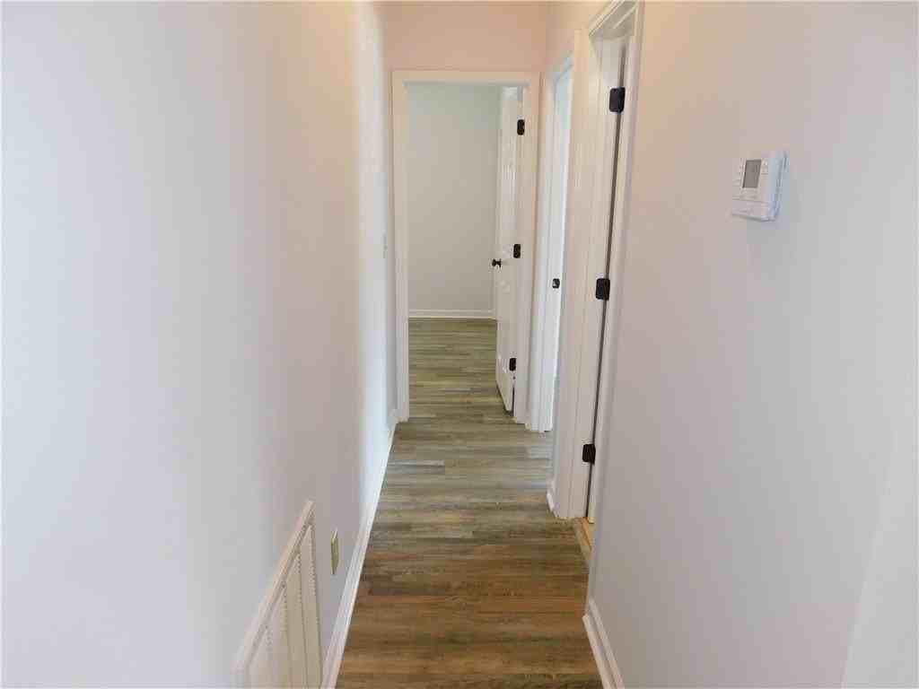 137 Riverside Dr #19 - Photo 6 of 13