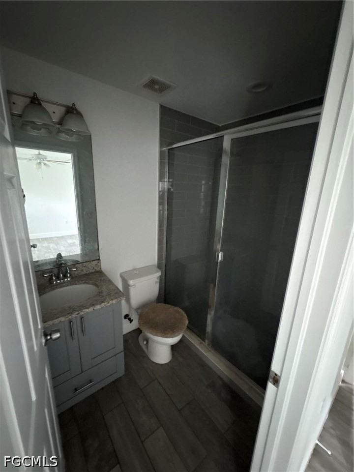 2430 Mansfield Ave S - Photo 2 of 7