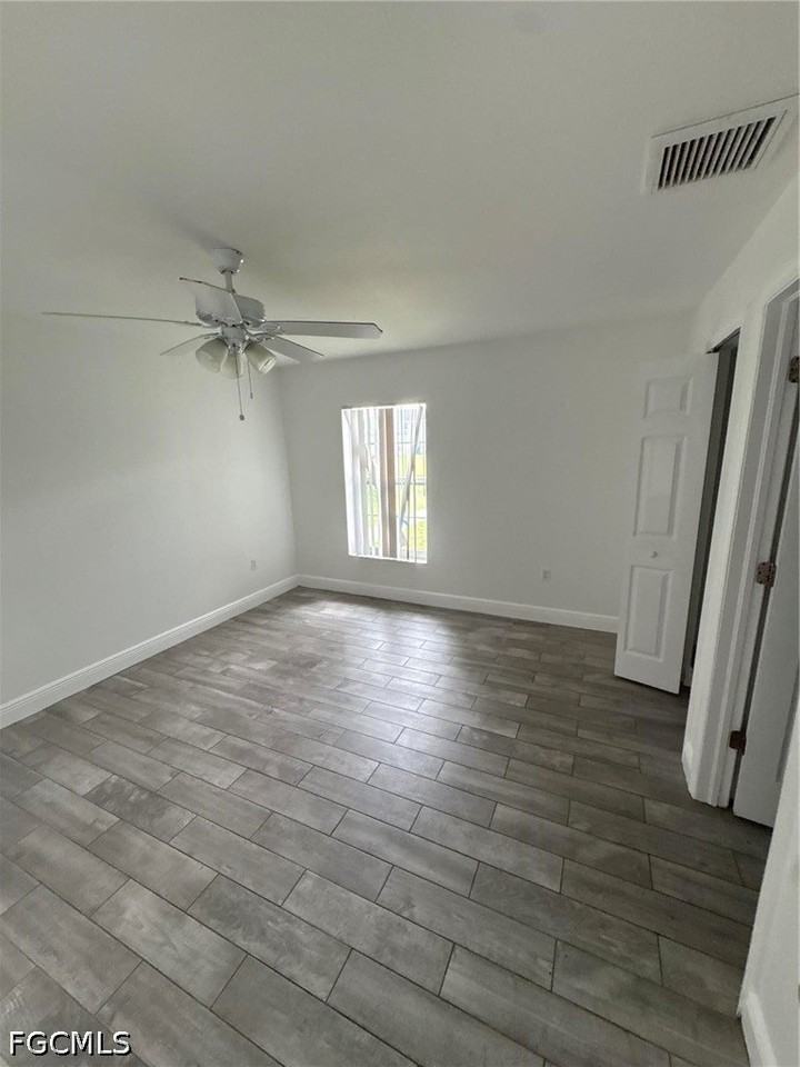 2430 Mansfield Ave S - Photo 4 of 7