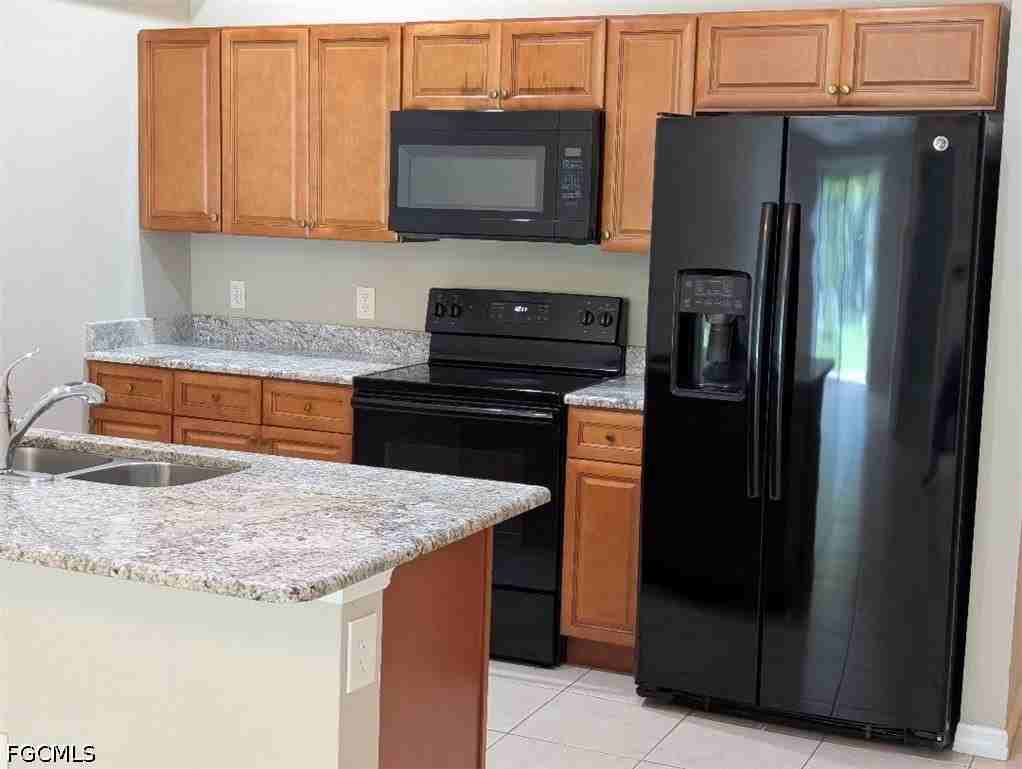 3706 Se 9th Pl - Photo 3 of 10