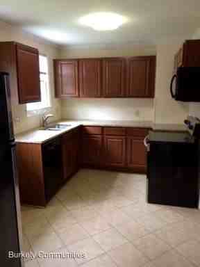 407 Hammel Rd - Photo 3 of 7