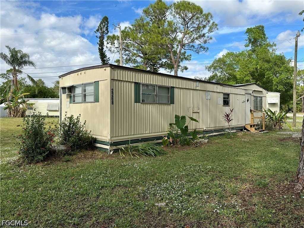 2268 Carlisle Ln