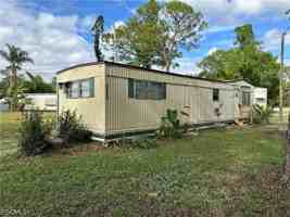 featured image of 2268 Carlisle Ln