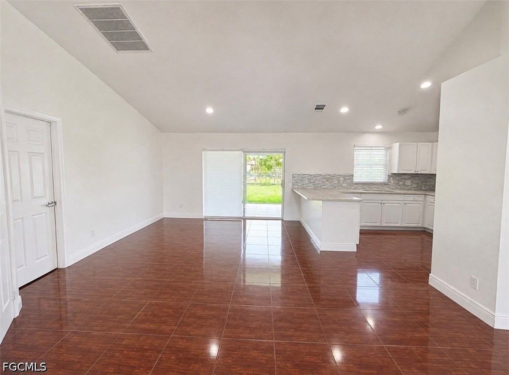 1115 Anza Ave - Photo 3 of 13