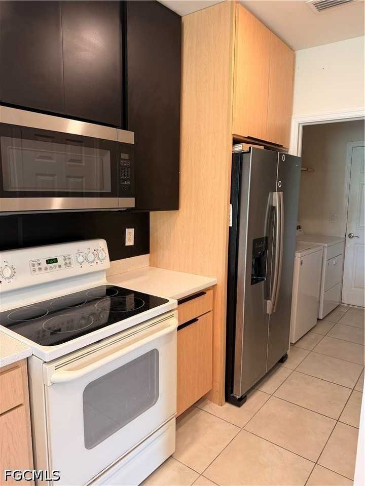 10801 Crossback Ln - Photo 6 of 23