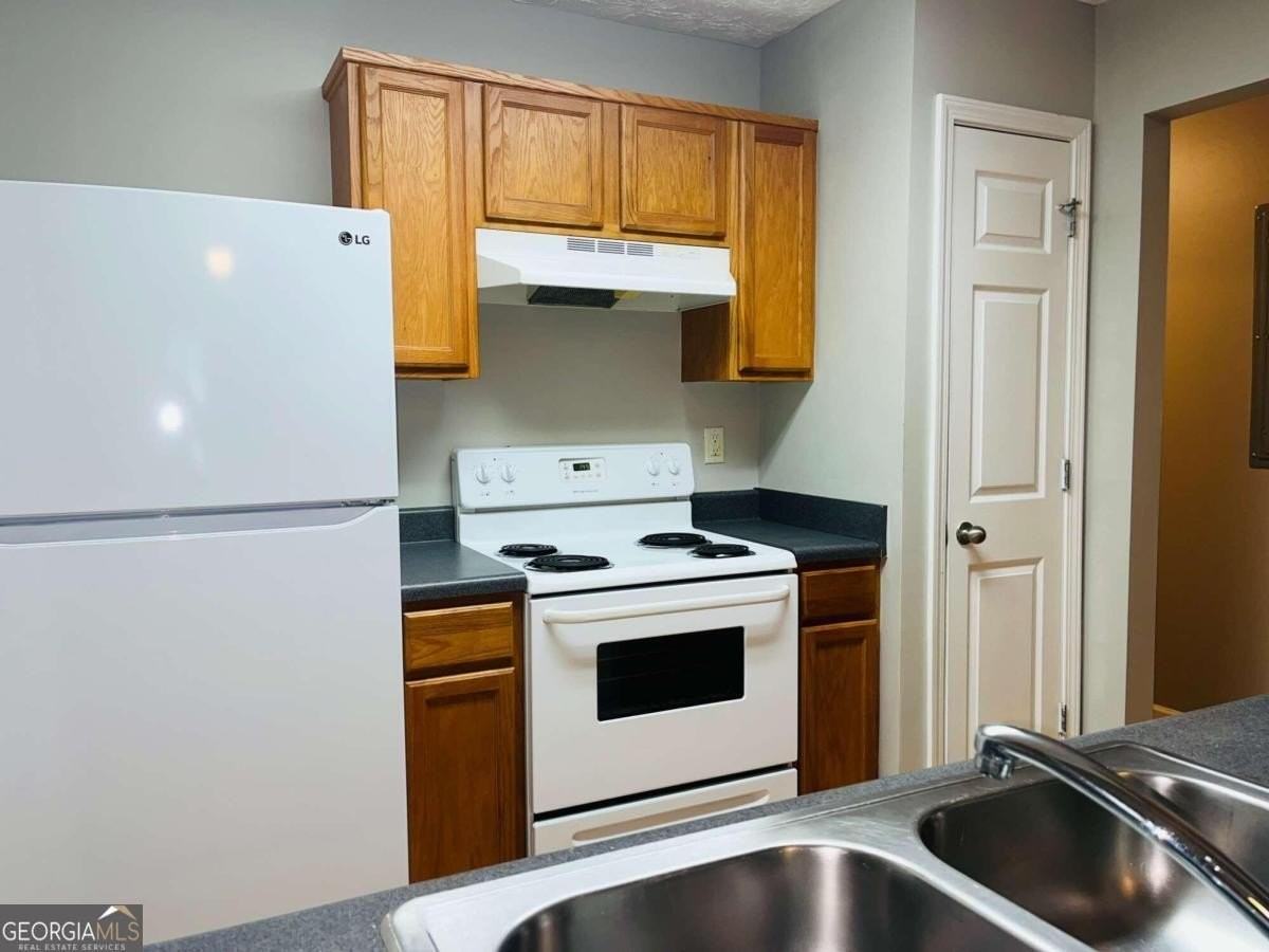 105 Granite St #A - Photo 4 of 26