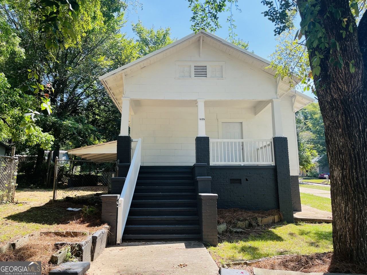 1405 Austin St - Photo 2 of 37